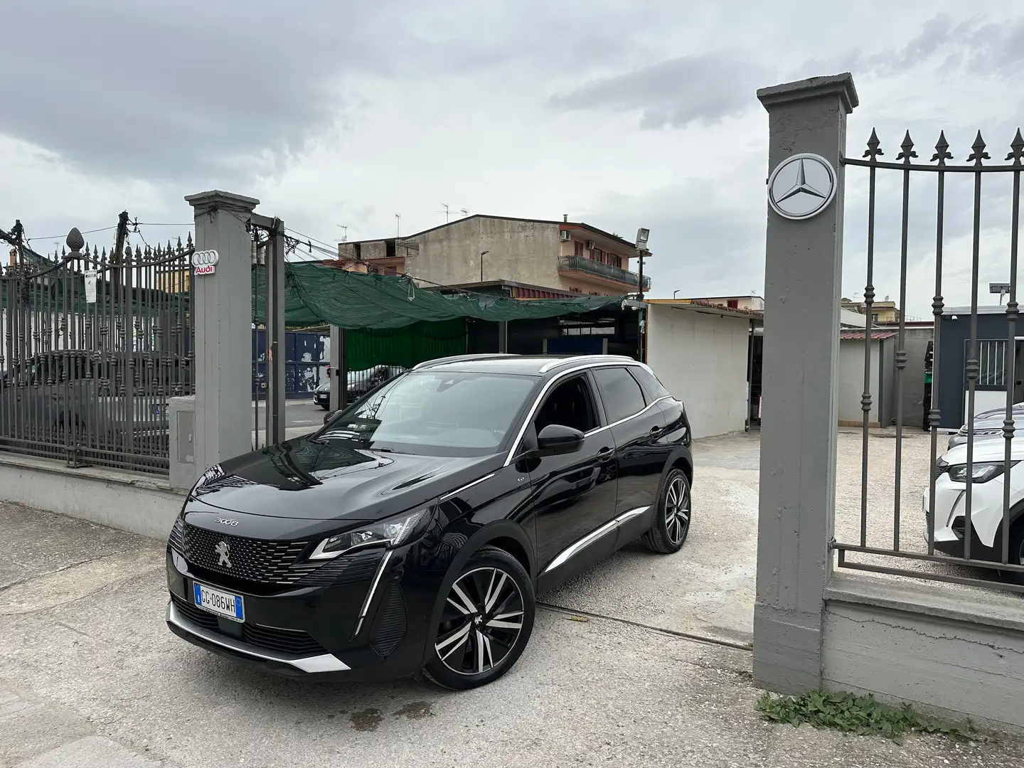 Peugeot 3008 3008 1.5 bluehdi GT Pack 130 Cv Unico Proprietario Nero - 1