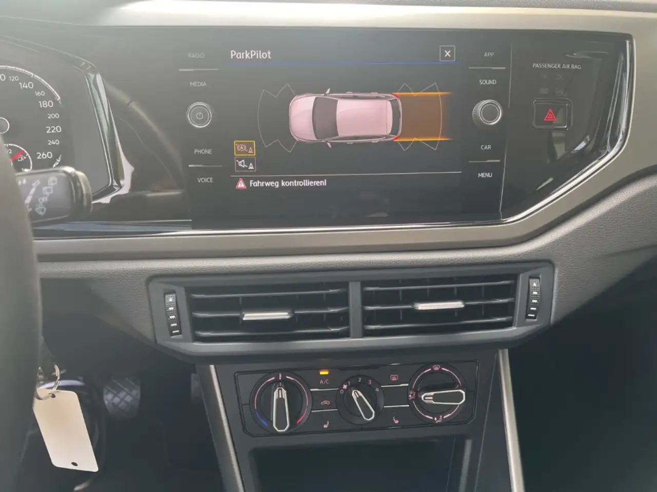 Volkswagen Polo Comfortline 1.0 TSI, Front Assist, SHZ, PD, NAVI, миниатюра 11