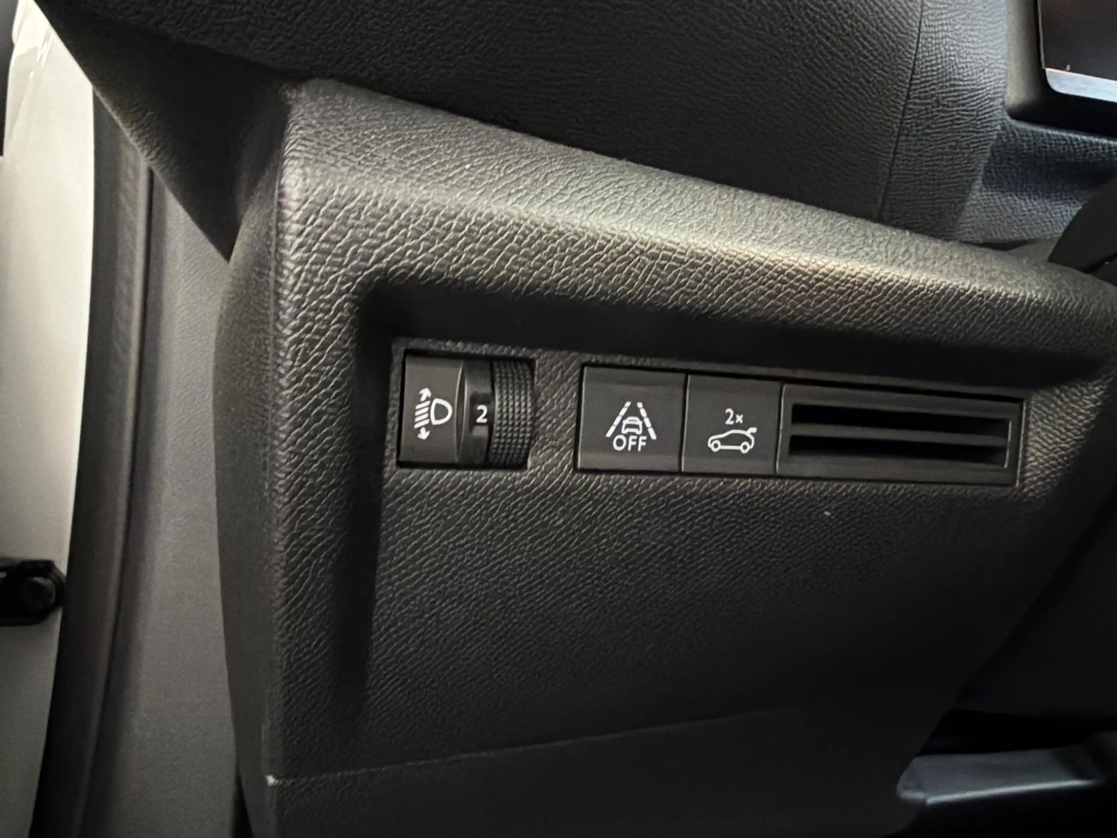 Citroen C4 X 1.2 Puretech 100 You | Navi | Apple Carplay/Androi — photo 13