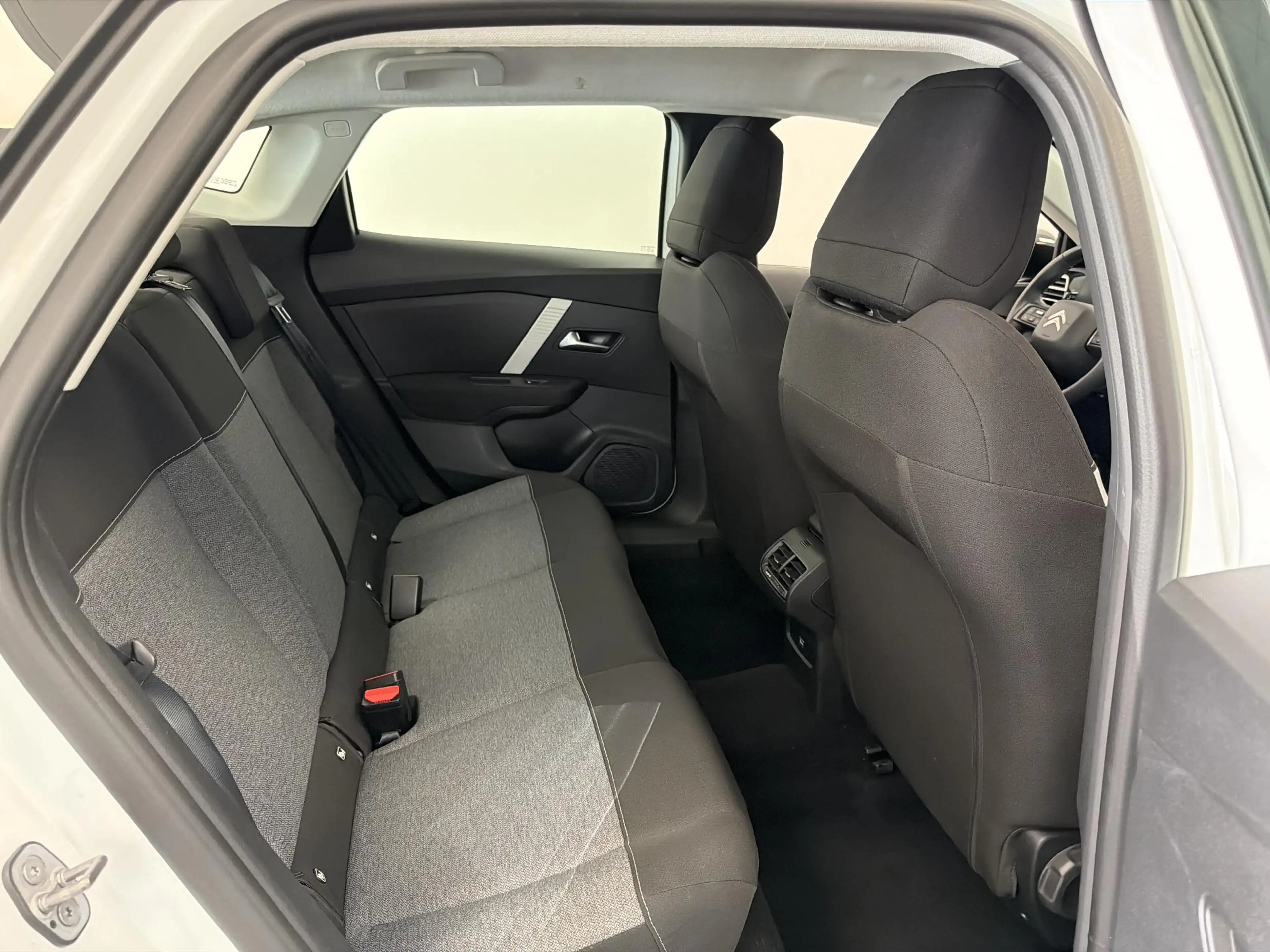 Citroen C4 X 1.2 Puretech 100 You | Navi | Apple Carplay/Androi — photo 8
