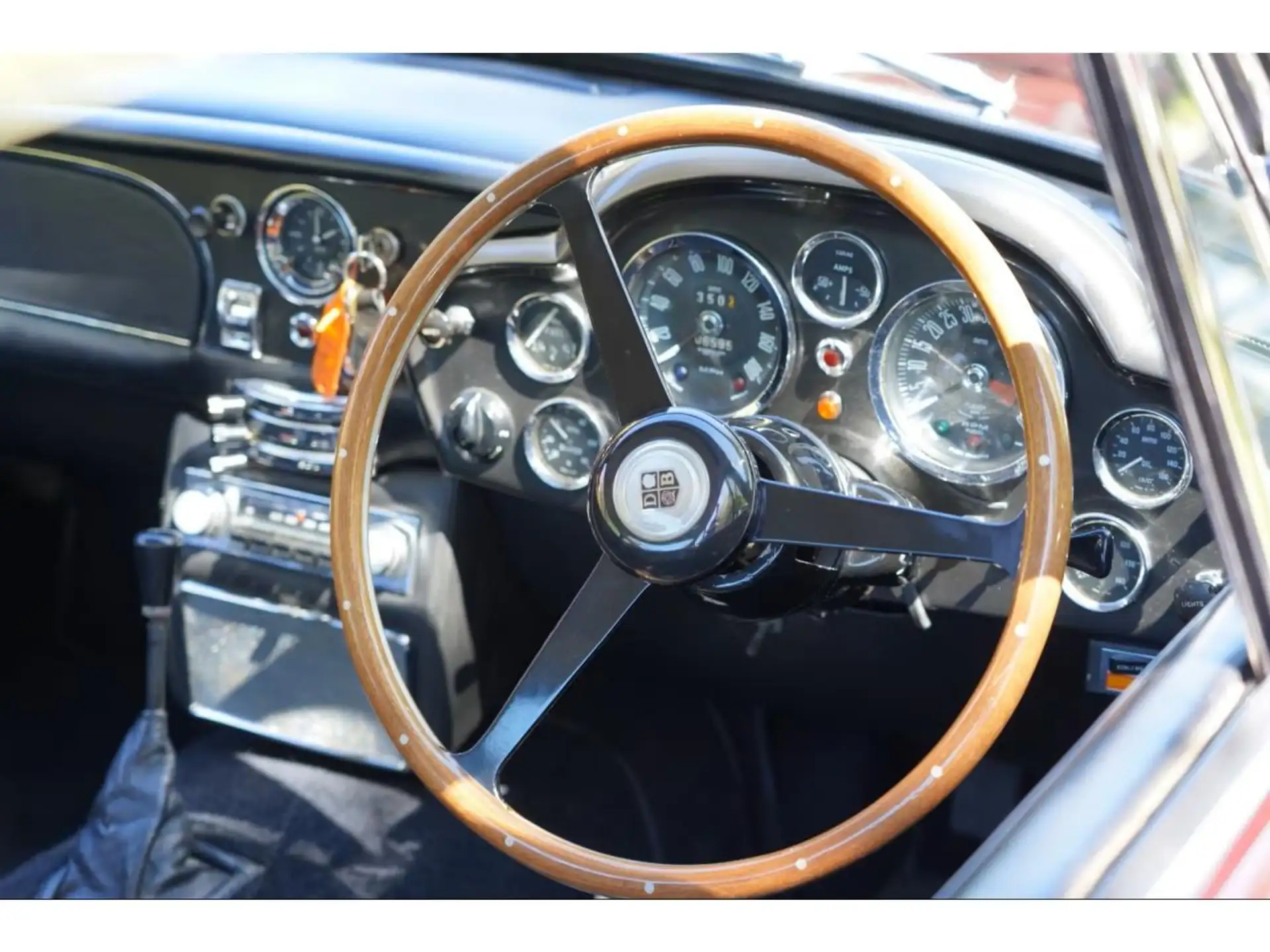 애스턴마틴 DB6 Vantage 1967 버건디 사진 8