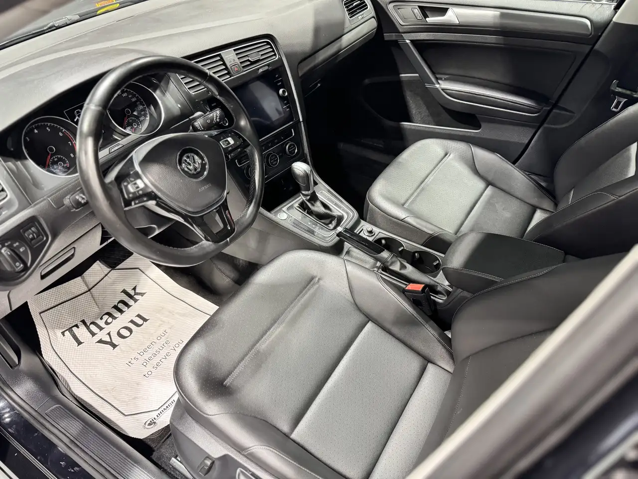 Volkswagen Golf снимка Volkswagen Golf