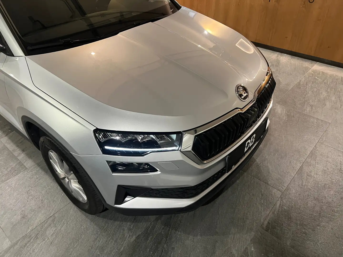 Skoda Karoq Karoq 1,0 TSI Ambition - Facelift - AHK - LED - AC Silber - 2