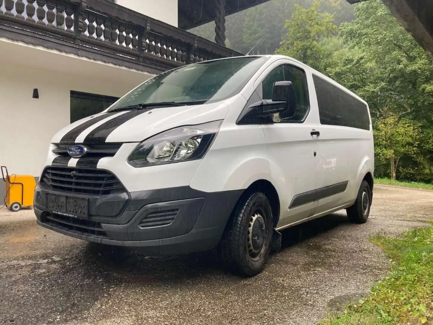 Ford Transit Custom Kasten 2,2 TDCi L2H1 290 Basis Weiß - 1
