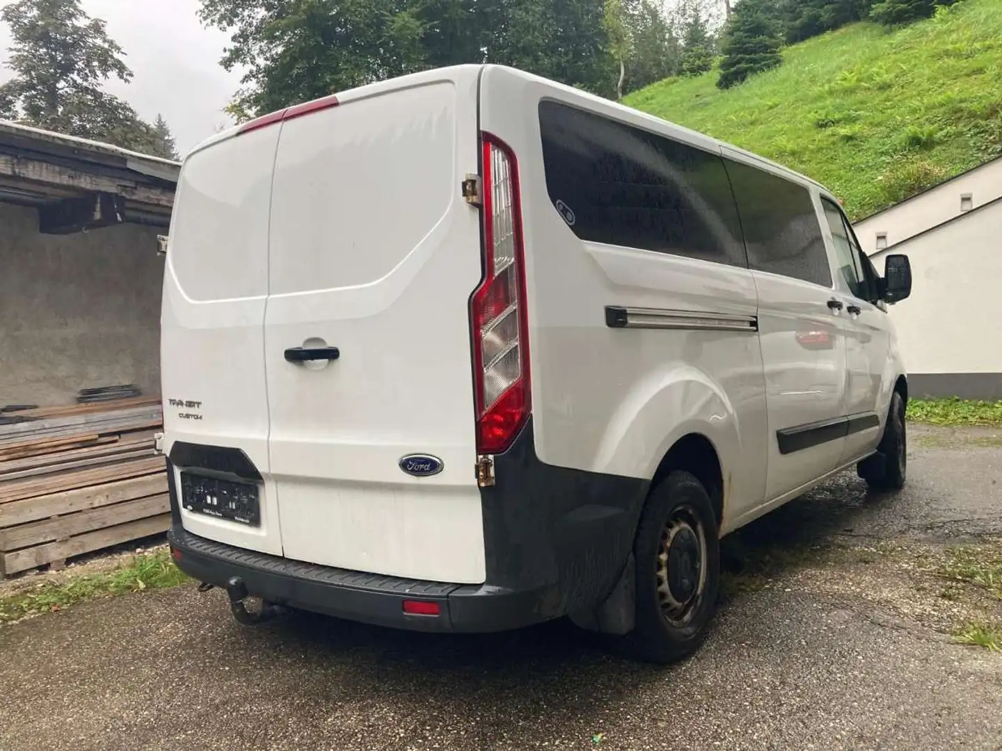 Ford Transit Custom Kasten 2,2 TDCi L2H1 290 Basis Weiß - 2