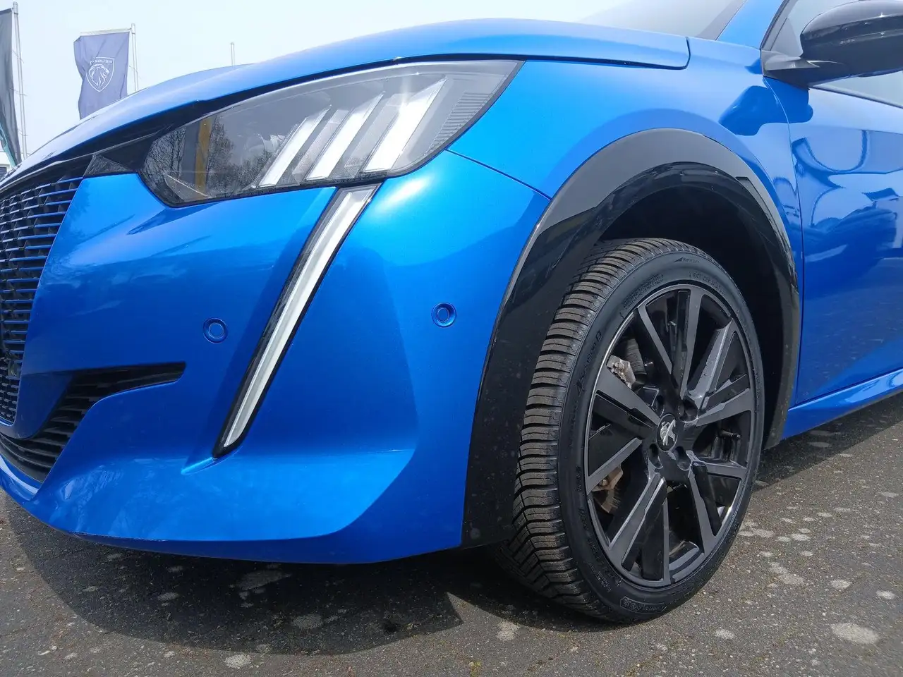 Peugeot e-208 GT+Massagesitz+PDC vorne & hinten 7