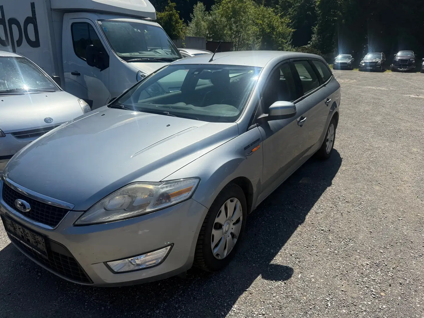 Ford Mondeo Traveller Ghia 2,0 TDCi Euro 4 Silber - 2