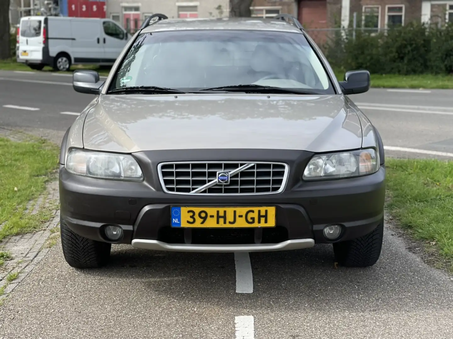 Volvo XC70 Cross Country 2.4 T AWD | Trekhaak | YOUNGTIMER | Beige - 2