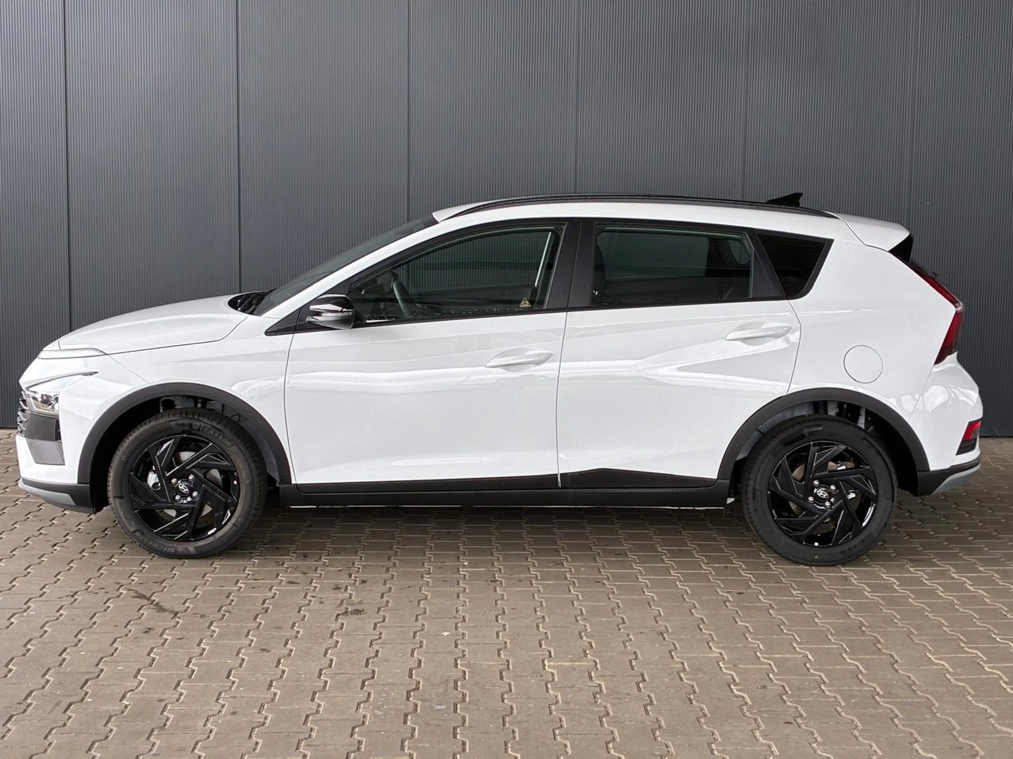 Hyundai BAYON Blackline 1.0 T-GDI 6MT / LED / Sitz + Lenkradheiz — photo 2