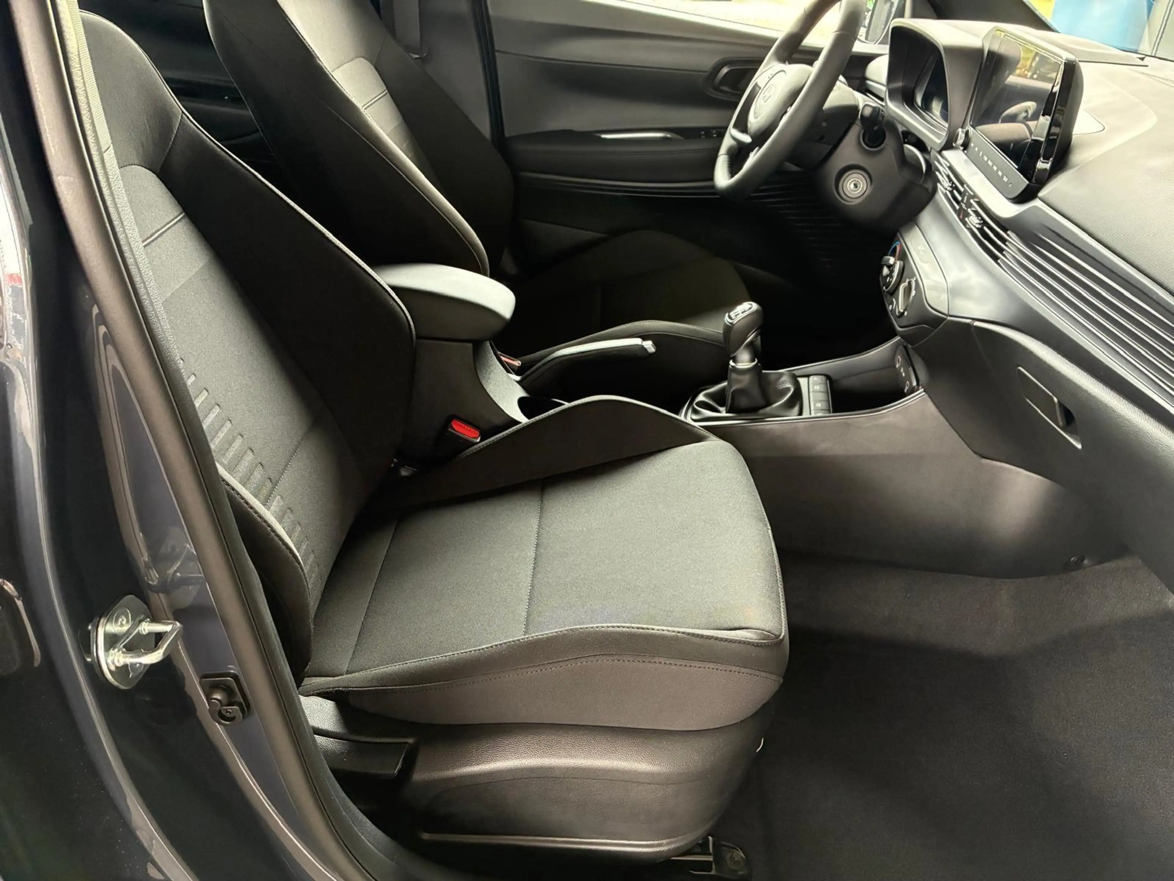 Hyundai BAYON Blackline 1.0 T-GDI 6MT / LED / Sitz + Lenkradheiz — photo 9