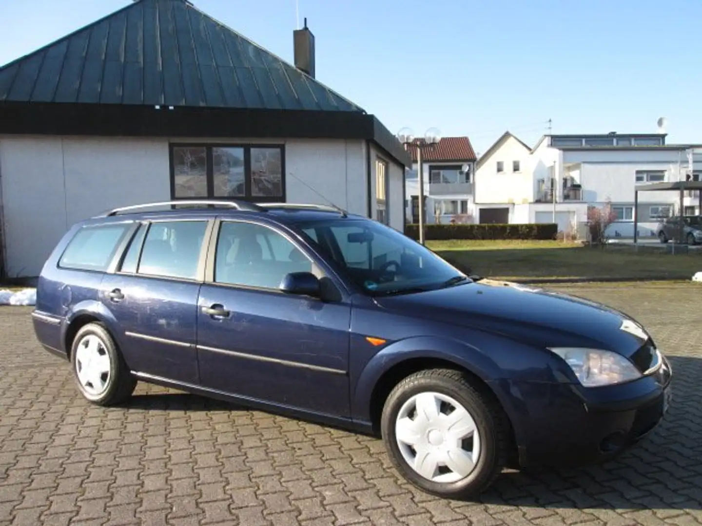Ford Mondeo Mondeo 1.8 Turnier Trend+2.HAND+TÜV NEU+AHK Blau - 2