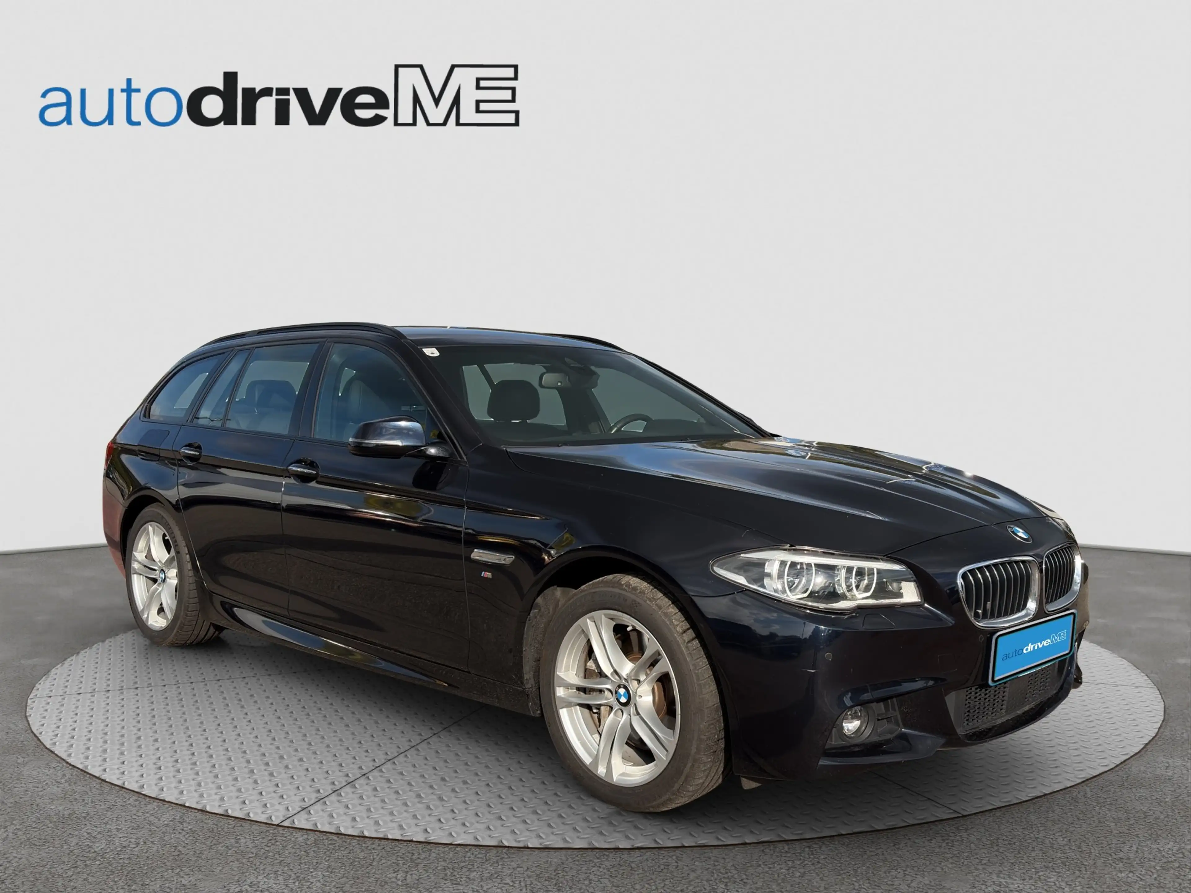 BMW 530 d xDrive Touring — photo 6