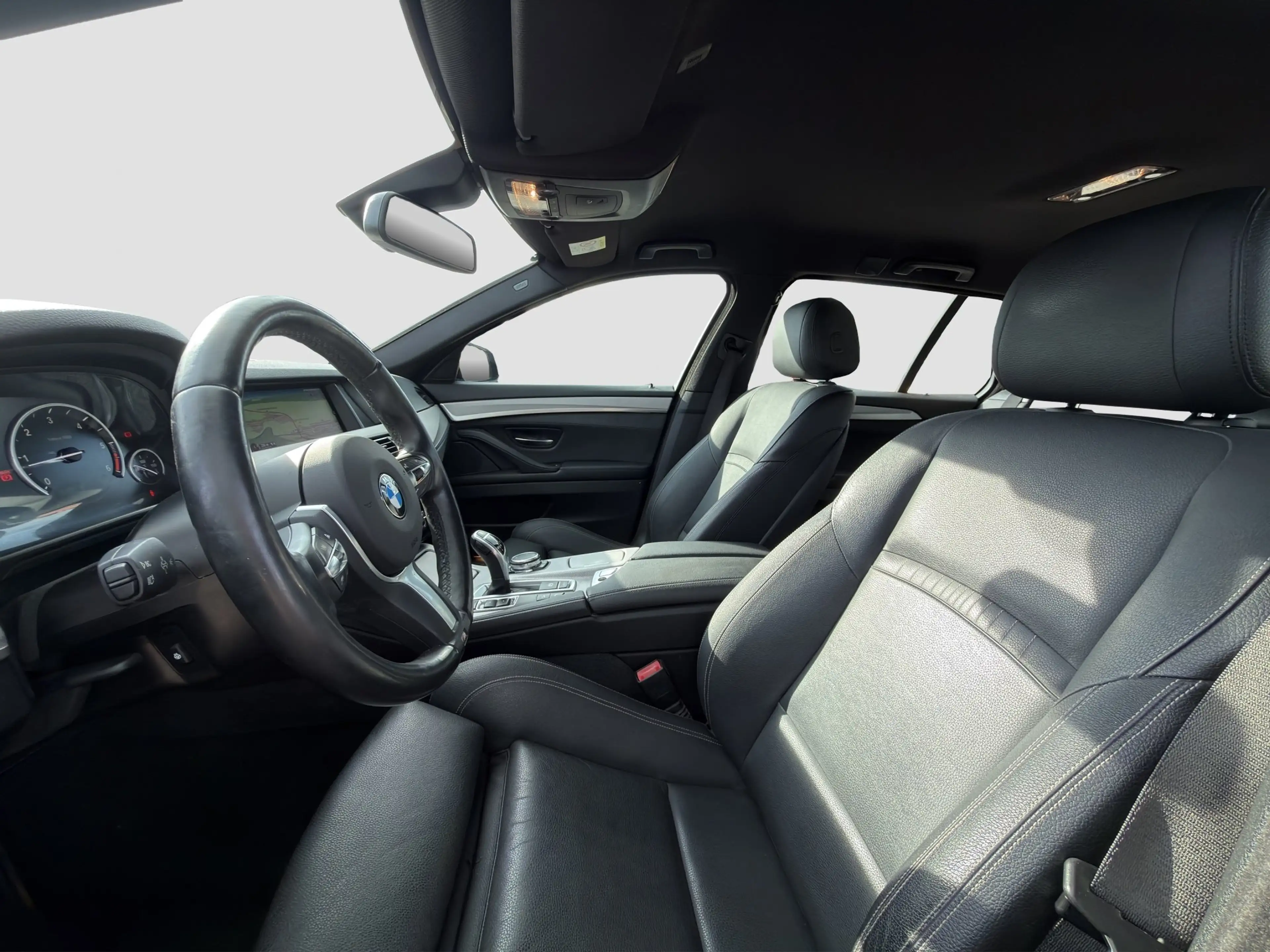 BMW 530 d xDrive Touring — photo 7