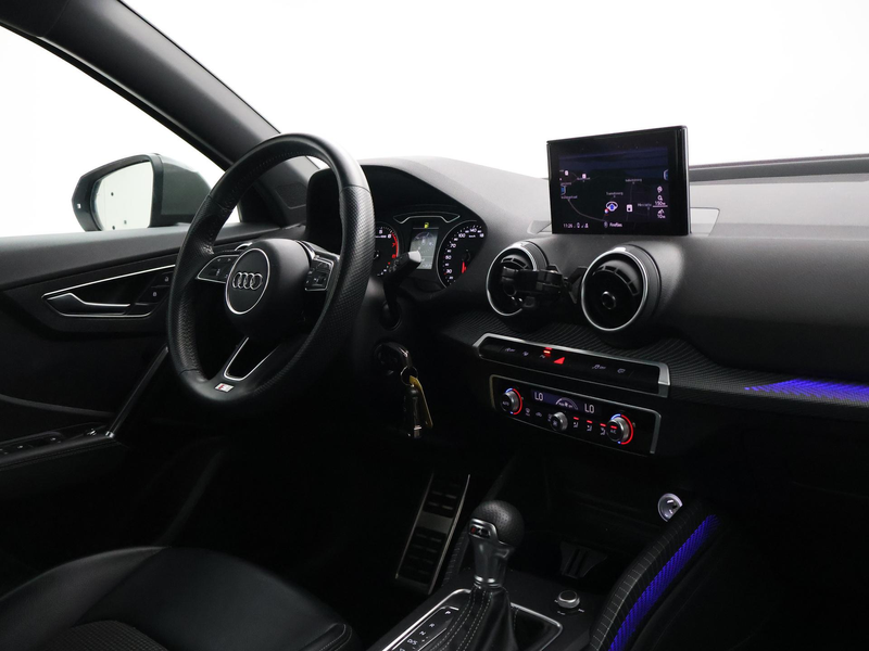 Audi Q2 1.0 TFSI S-TRONIC AUT. S-LINE #LIMITED + LED | ADA — photo 4