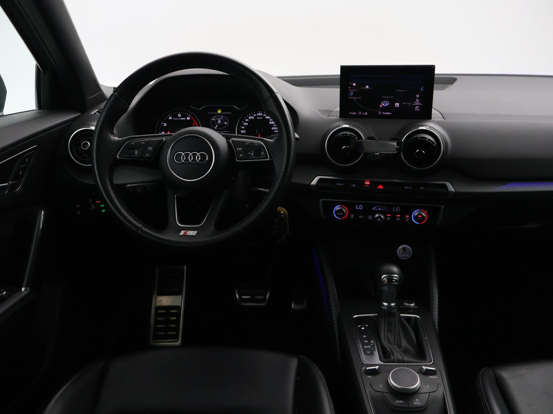 Audi Q2 1.0 TFSI S-TRONIC AUT. S-LINE #LIMITED + LED | ADA — photo 3