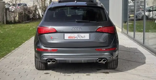 Audi SQ5 view 7