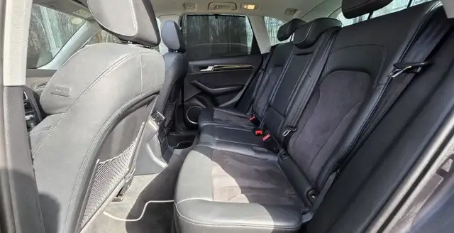 Audi SQ5 view 12