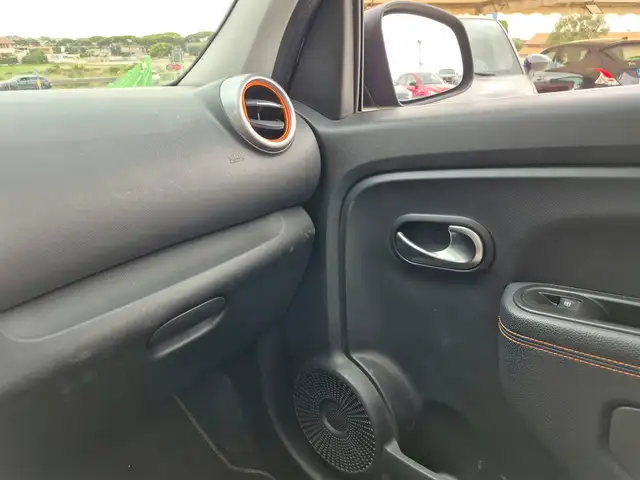 Renault Twingo view 12