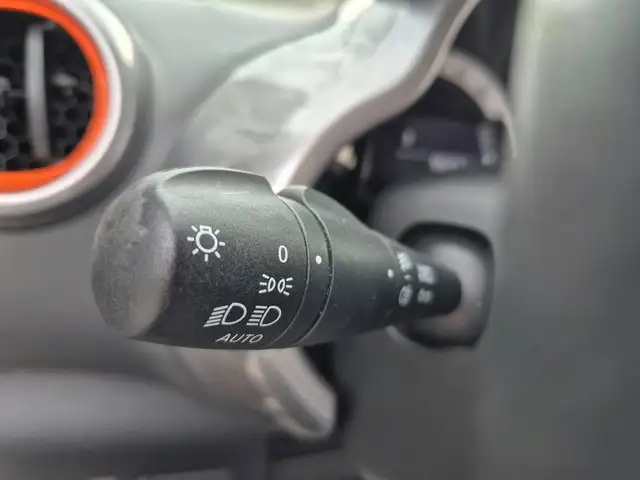 Renault Twingo view 10
