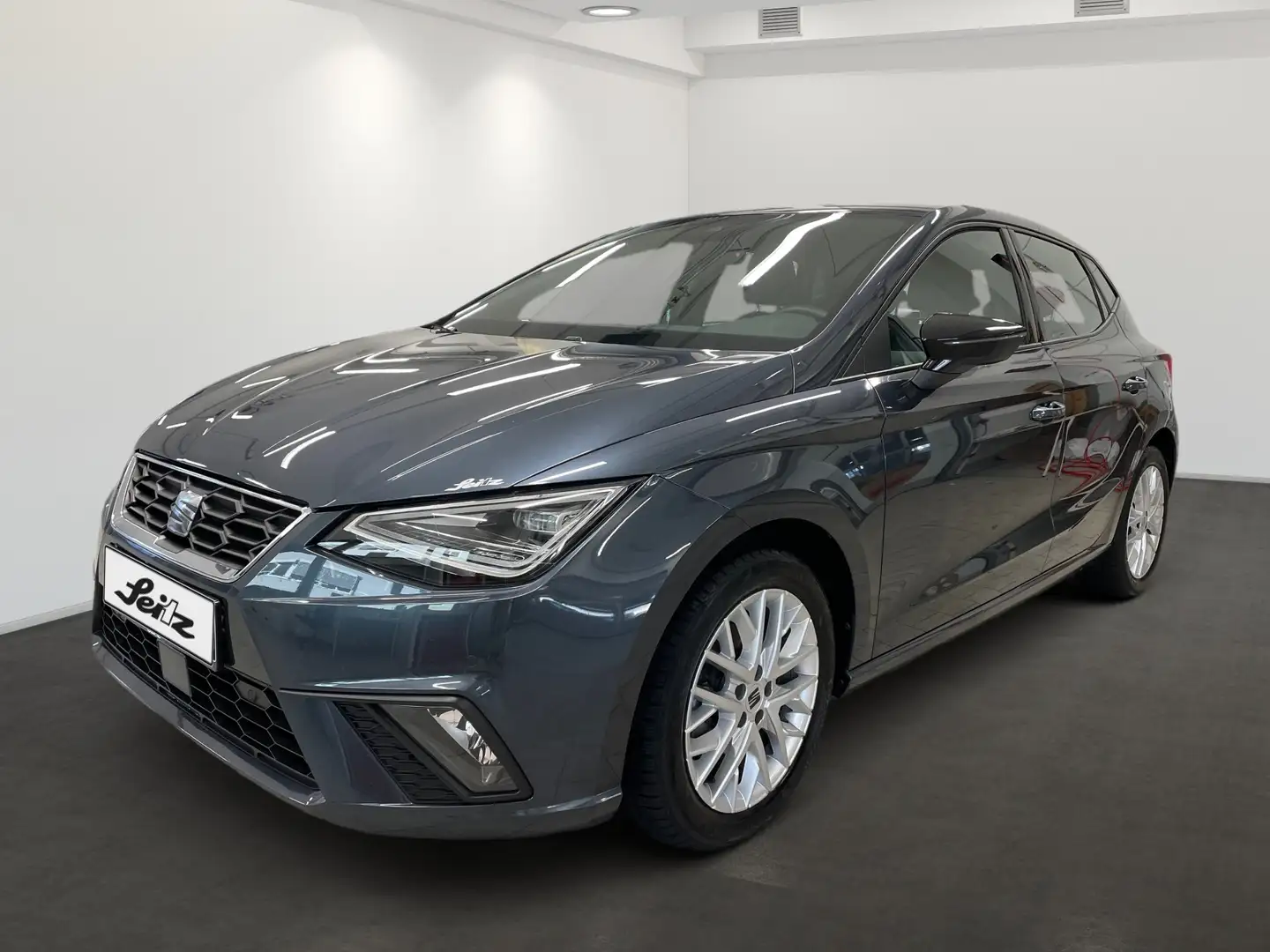 SEAT Ibiza 1.0 TSI FR *NAVI*KAMERA*SITZH* Grau - 2