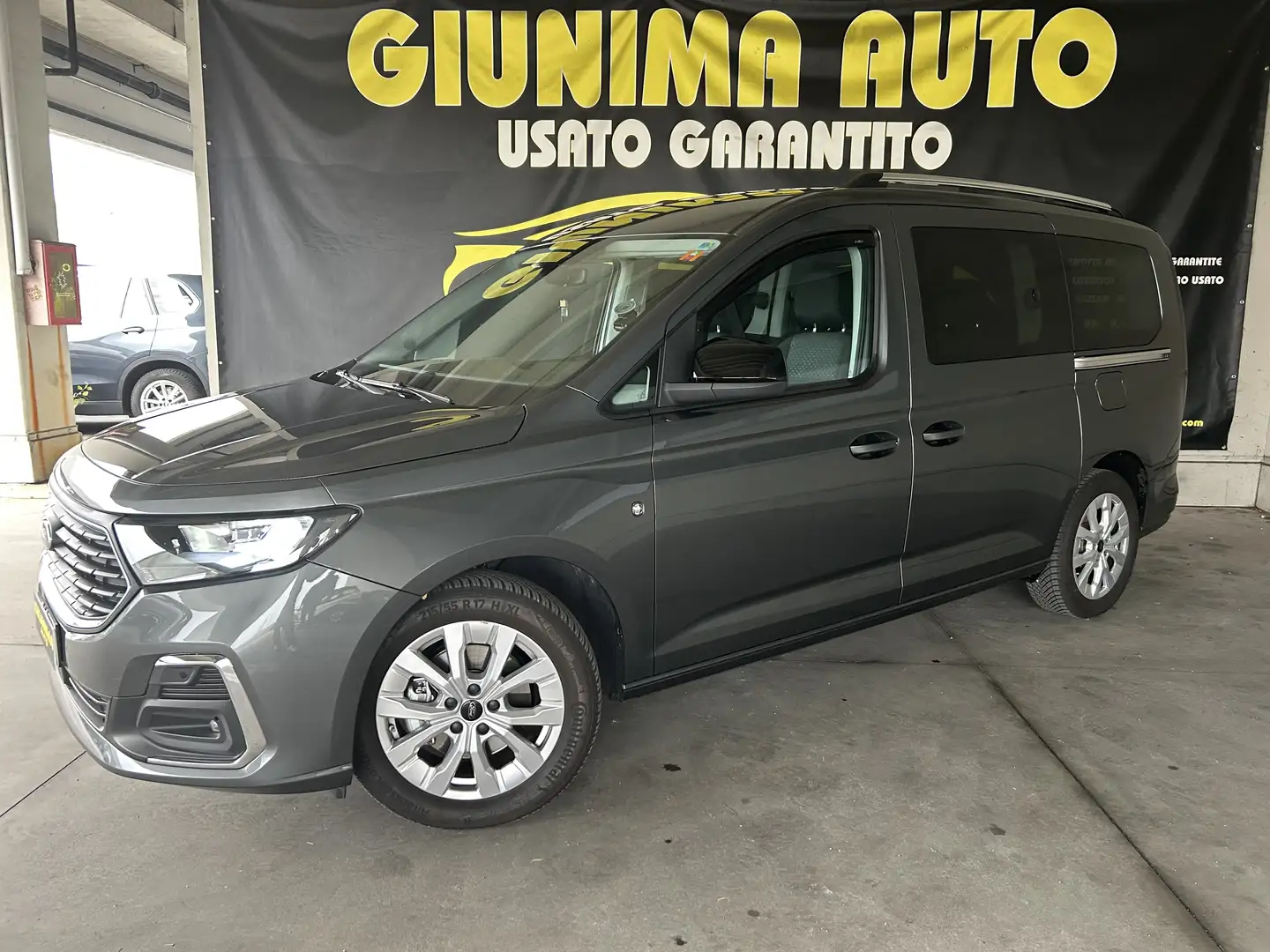 Ford Tourneo Connect Grand Turneo Connect 1.5 EcoBoost Titanium Grey - 1
