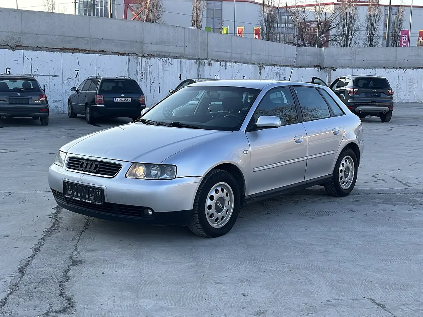 Audi A3 1,9 Edition TDI Silber - 1