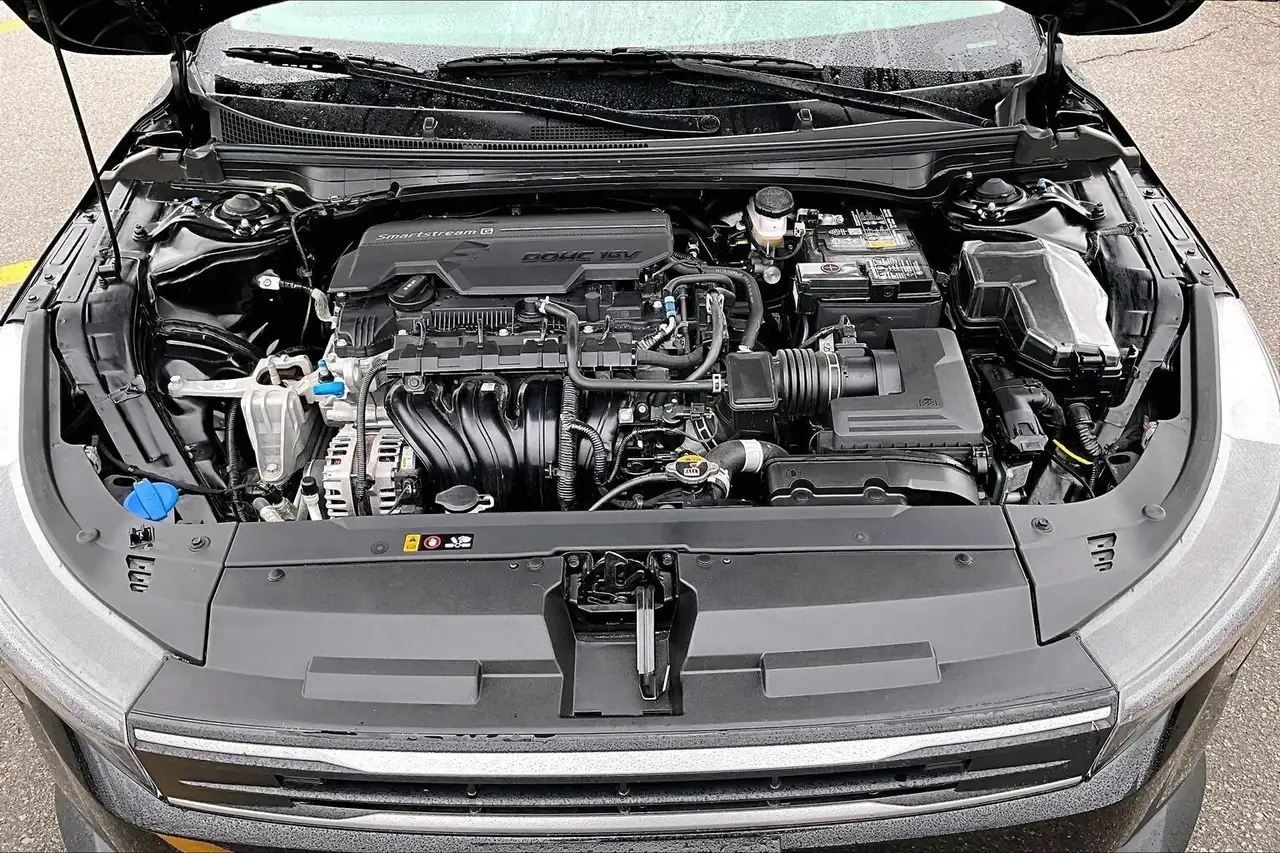 Kia K4 снимка Kia K4
