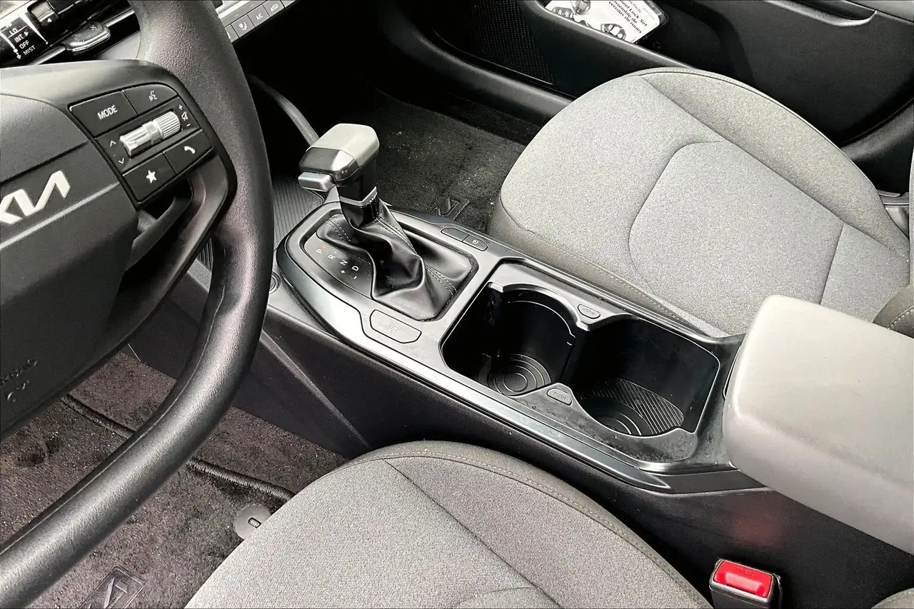 Kia K4 снимка Kia K4