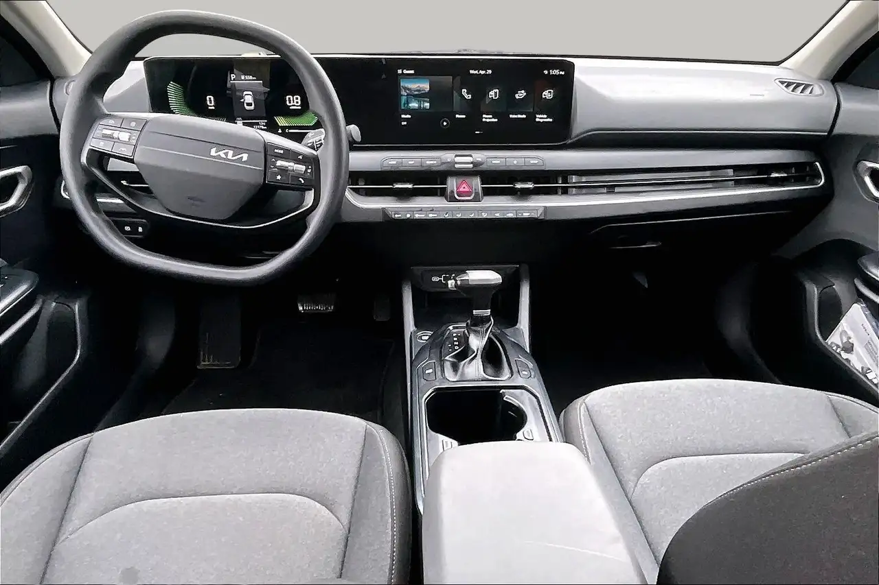 Kia K4 снимка Kia K4