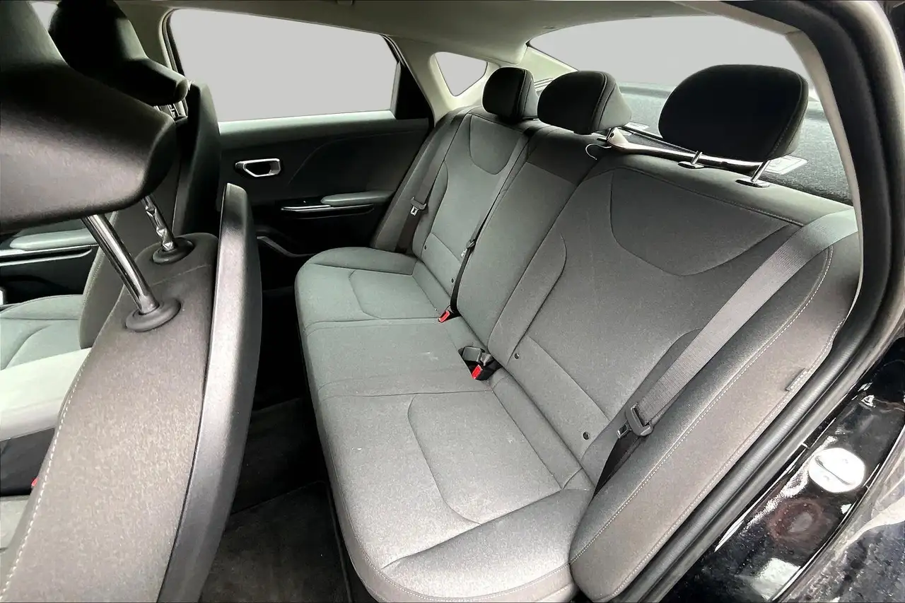 Kia K4 снимка Kia K4