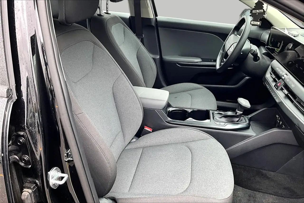 Kia K4 снимка Kia K4