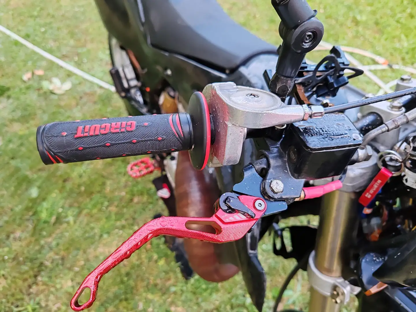 Husqvarna SM 125 Nero - 2
