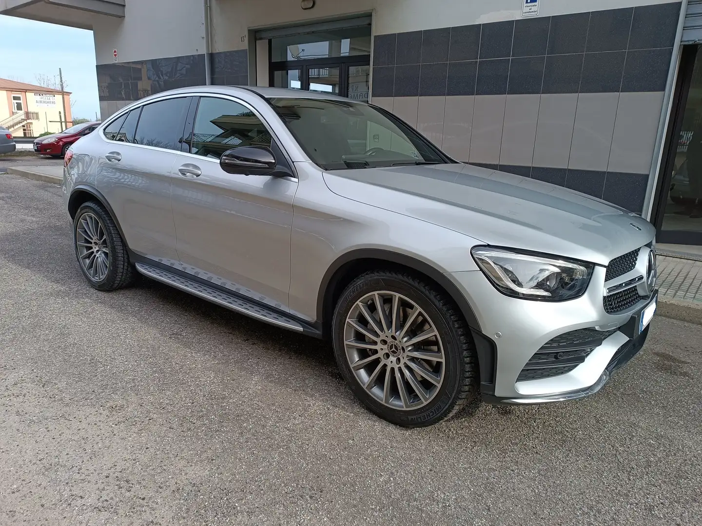 Mercedes-Benz GLC 300 AMG Premium 4matic Coupè Argento - 2