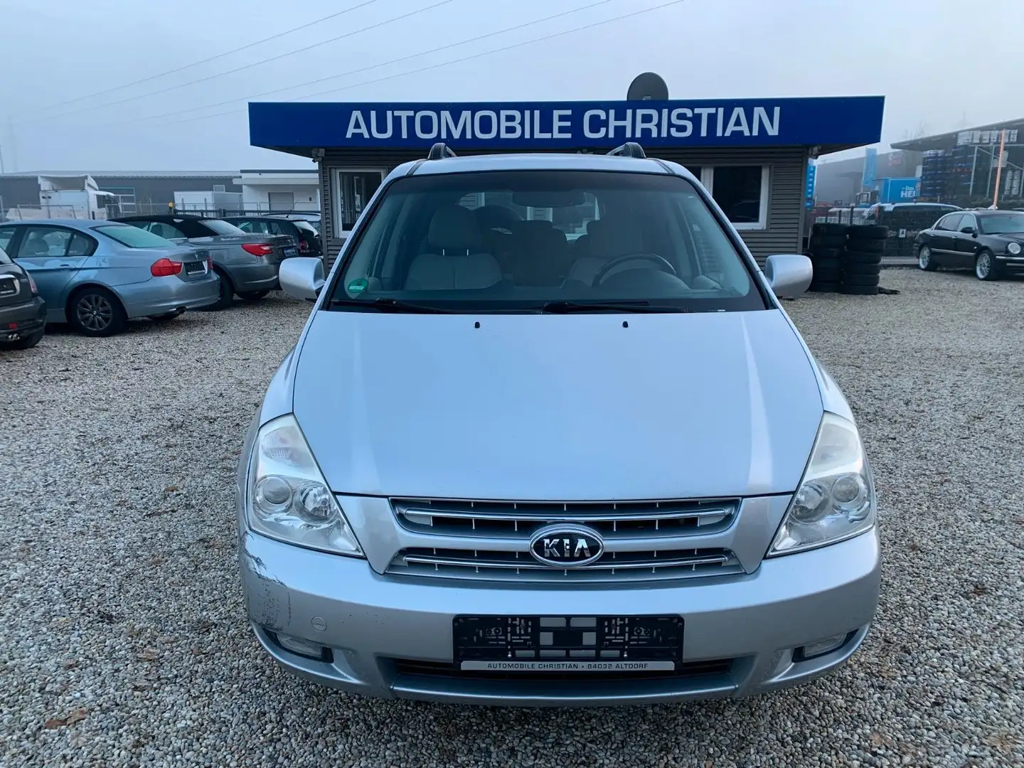 Kia Carnival 2.9 CRDi 7. Sitzer Tüv: 09.2026 Silber - 1
