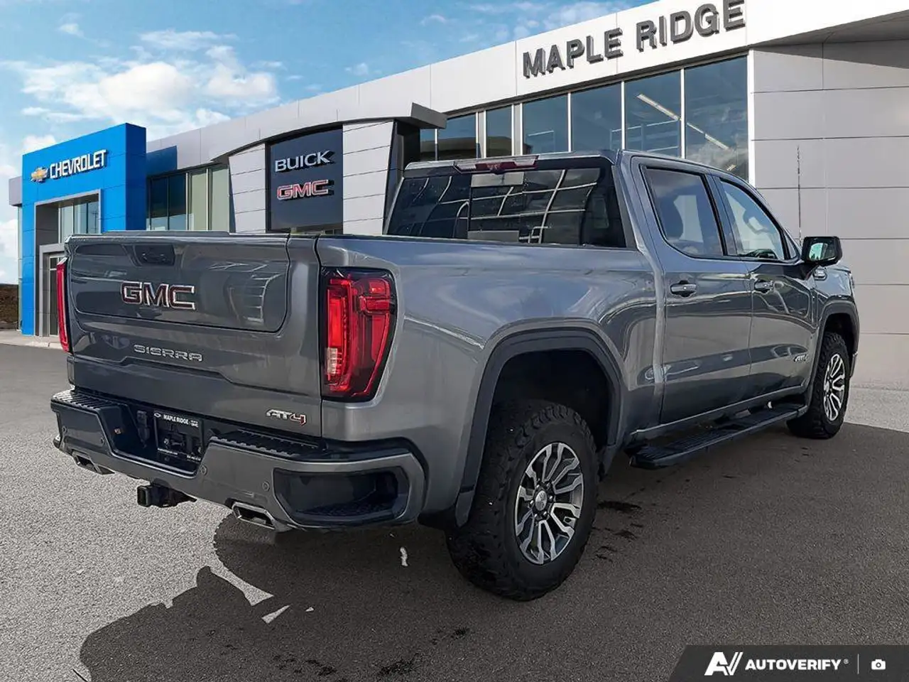 GMC Sierra 1500 снимка GMC Sierra 1500