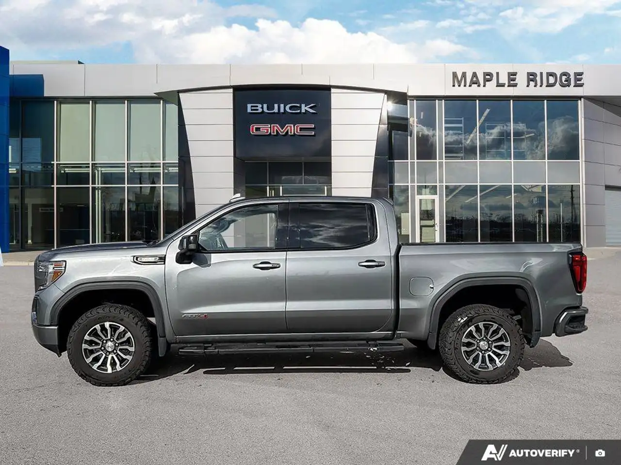 GMC Sierra 1500 снимка GMC Sierra 1500