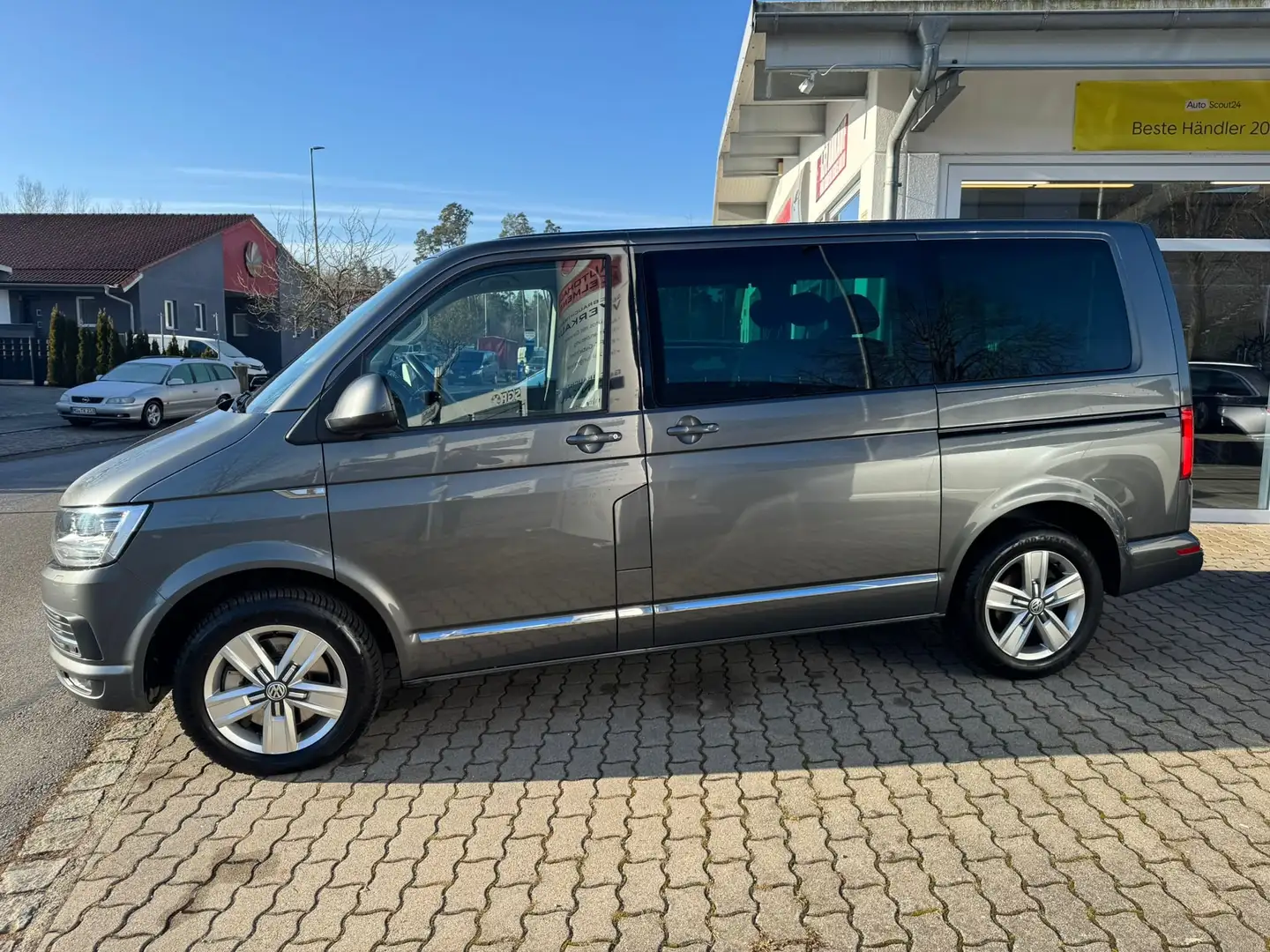 Volkswagen T6 Caravelle Caravelle Comfortline 4Motion - DSG - Navi - LED - Grigio - 1