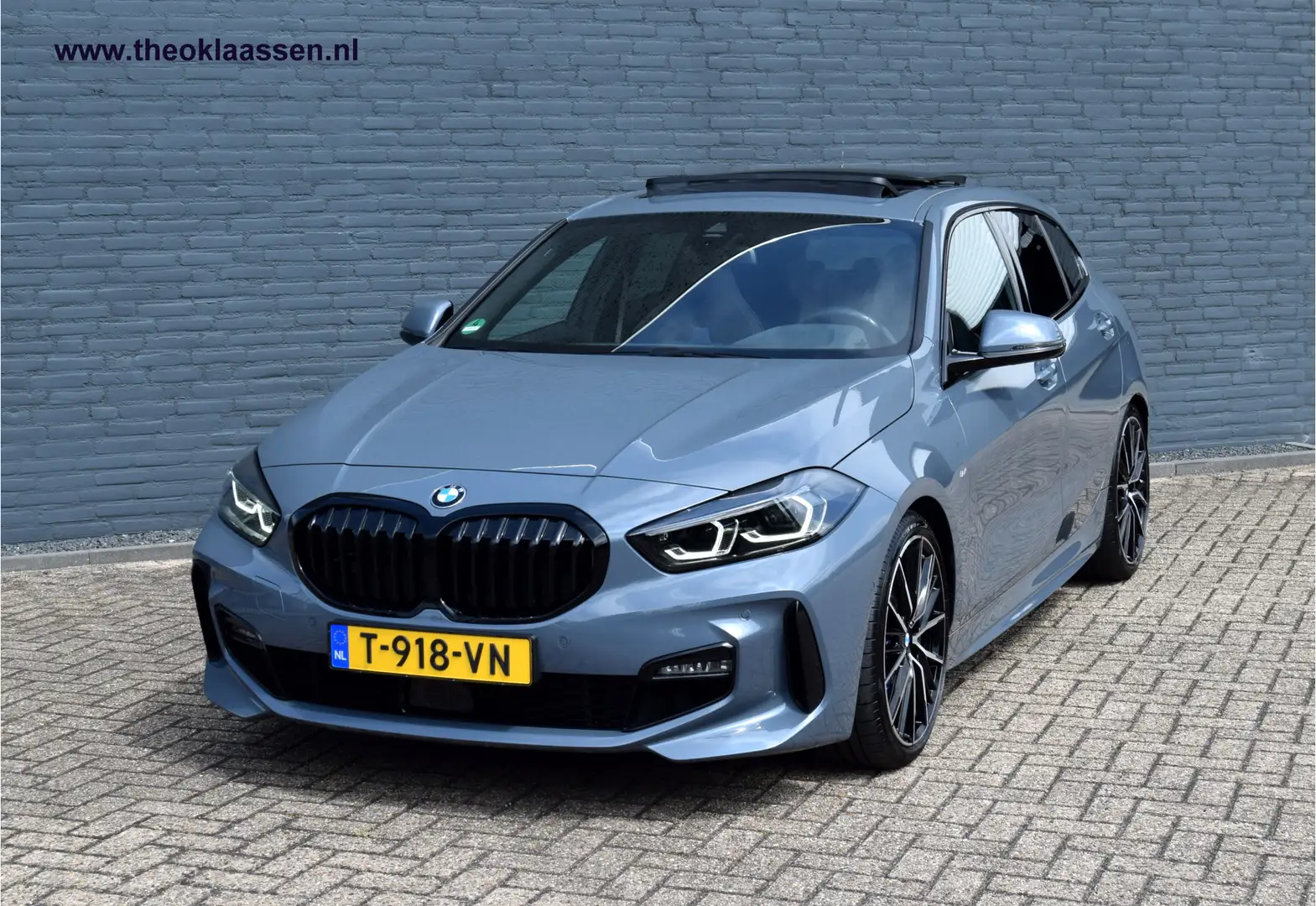 BMW 120 1-serie 120i M-Sport Pano Premium Comfort Gris - 2