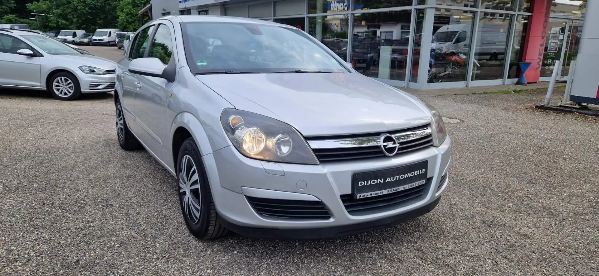 Opel Astra H Lim. Elegance Plateado - 2