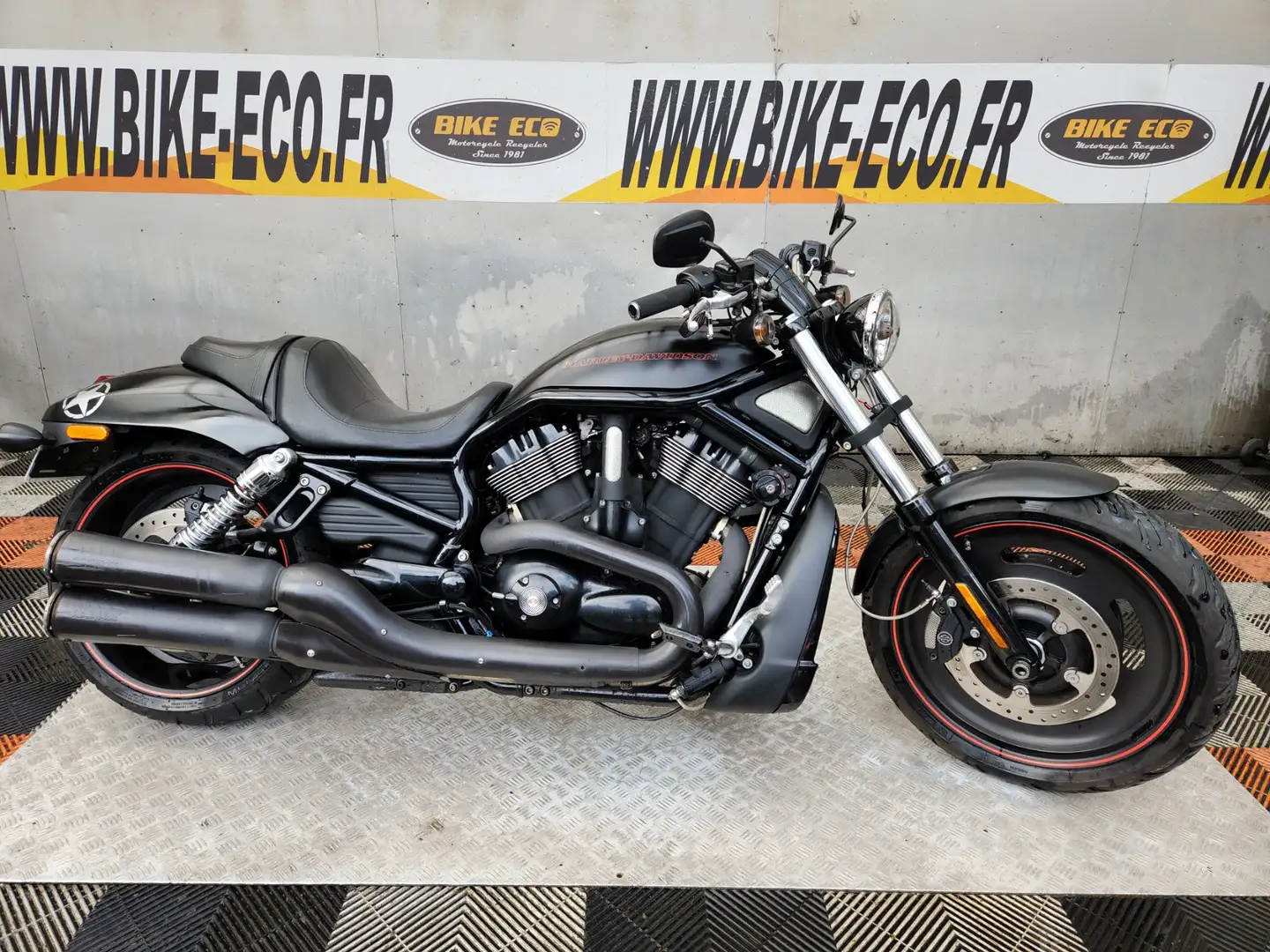 Harley-Davidson V-Rod Fekete - 1