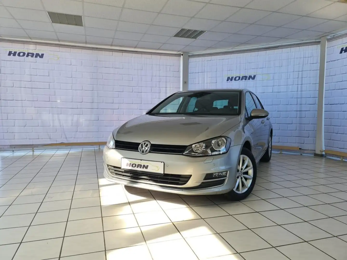 Volkswagen Golf Lounge BMT, 1.Hand, unfallfrei, Scheckheft, LMF Gris - 1