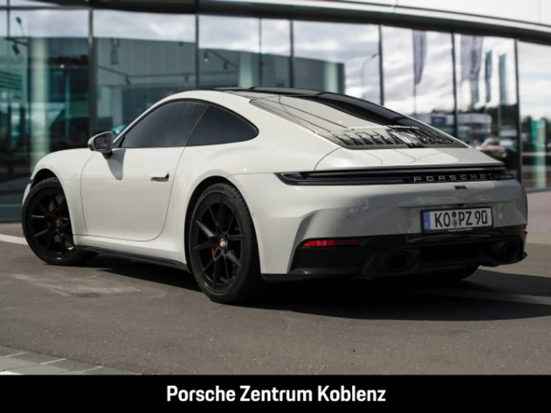 Porsche 911 911 Carrera S Coupe 2025 흰색 사진 3