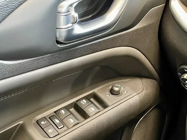 Jeep Compass view 14