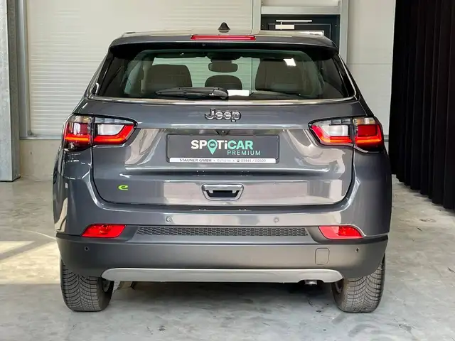 Jeep Compass view 6