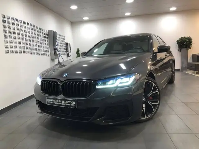 BMW 545 545eA xDrive 394ch M Sport Steptronic