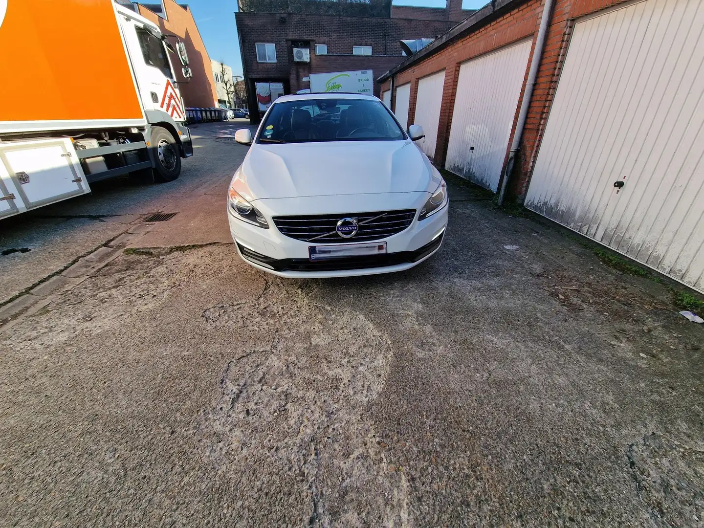 Volvo S60 S60 D3 Geartronic Momentum Wit - 1