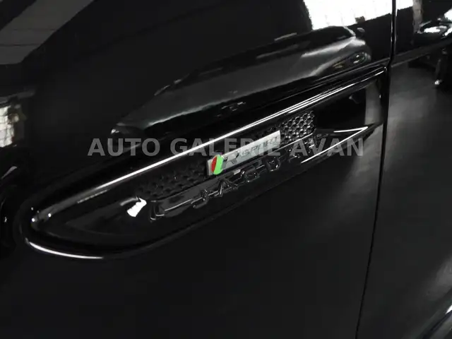 Jaguar F-Pace view 7