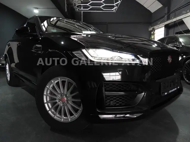 Jaguar F-Pace view 2