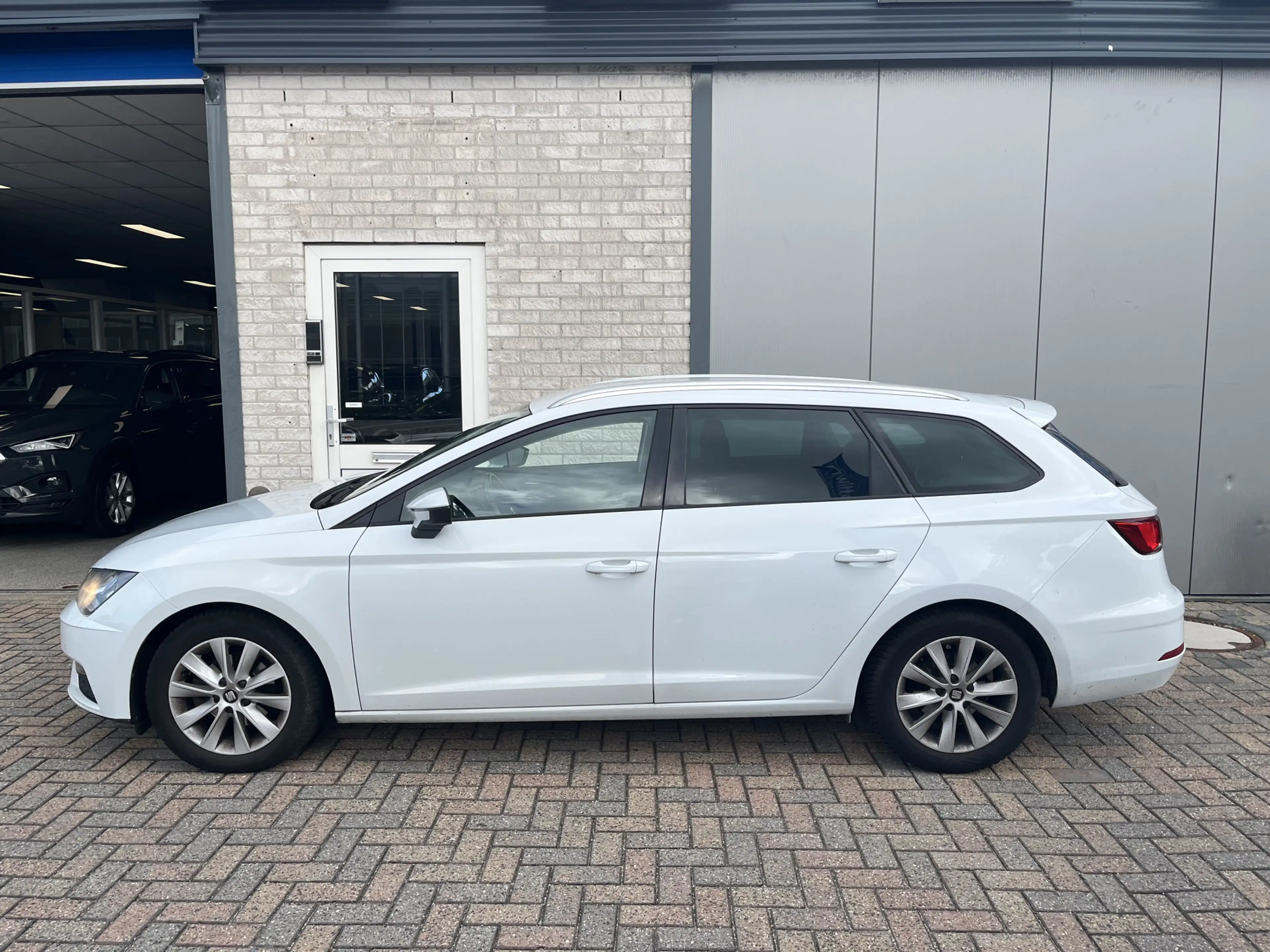SEAT Leon ST 1.0 EcoTSI Style Business Intense / AUTOMAAT/ F — photo 2