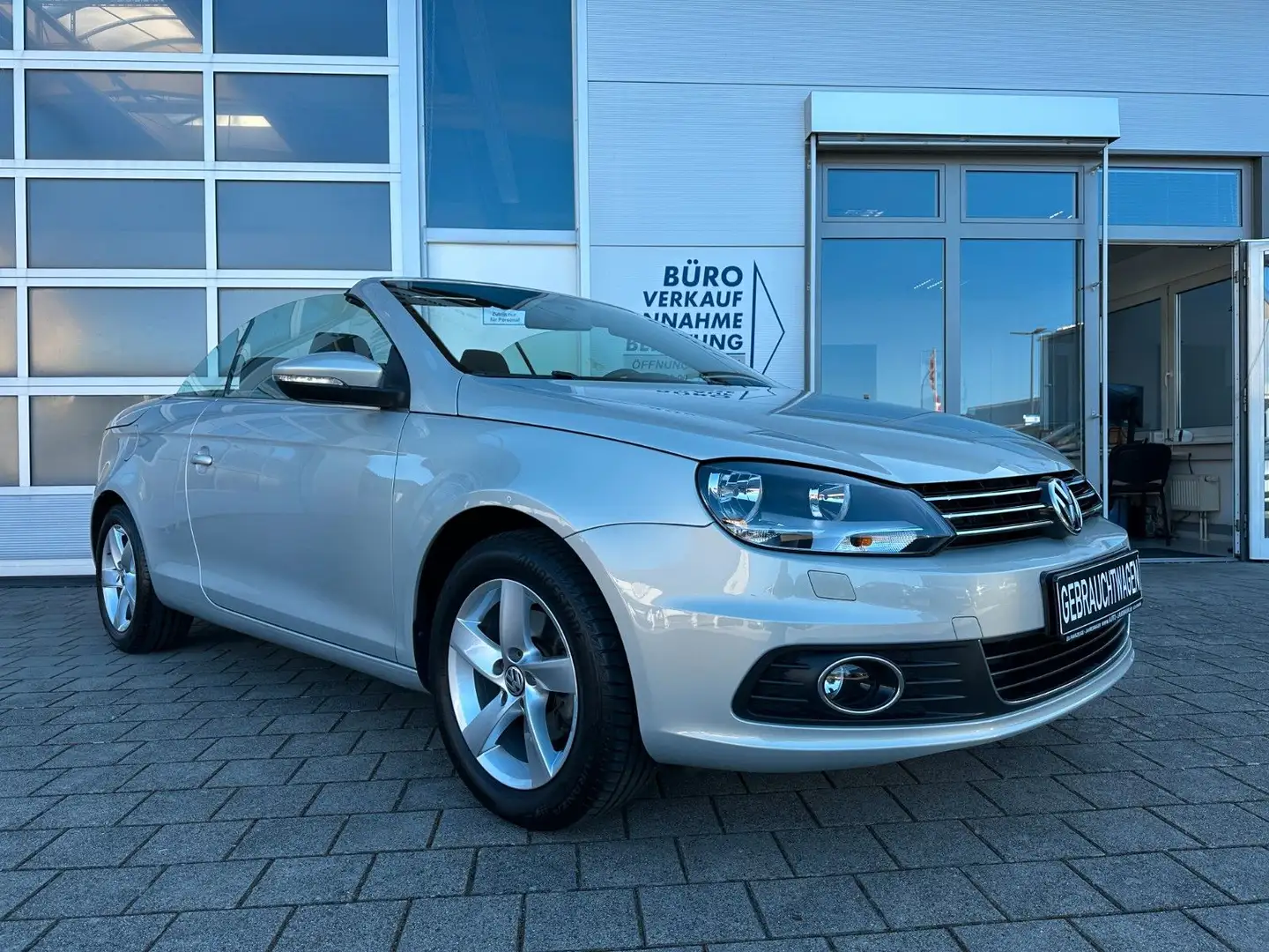Volkswagen Eos 1.4 TSI SCHECKH. 8-FACH SHZ RCD510 PANO PDC Silber - 2